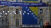  Na zgradi iznad Vječne vatre u Sarajevu, postavljena je zastava Bosne i Hercegovine povodom obilježavanja 1. marta - Dana nezavisnosti BiH.