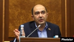 Armenia -- Bright Armenia Party leader Edmon Marukian at a parliament session in Yerevan, June 4, 2020.