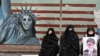 Anti-američki mural na bivšoj Ambasadi SAD u Teheranu