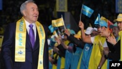 Казакстандын президенти Нурсултан Назарбаев "Нур Отан" партиясынын форумунда