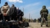 "Хочу вернуть и боюсь". Жена солдата опасается возвращения из плена