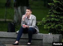 Nadia Savcenko, înaintea ședinței Parlamentului