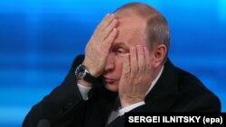 Vlagyimir Putyin orosz elnök egy korábbi éves sajtótájékoztatón