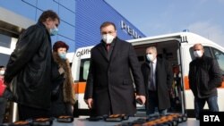 По думи на Костадин Ангелов за смекчаване на противоепидемичните мерки може да има решение в края на следващата седмица