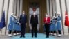 Presidentja e Komisionit Evropian, Ursula von der Leyen, presidenti i Këshillit Evropian, Charles Michel dhe presidenti turk, Recep Tayyip Erdogan. 