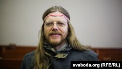 Скульптар Гэнік Лойка