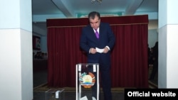 Эмамалі Рахмон