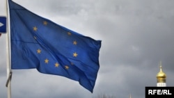 Zastava EU u blizini Kremlja, ilustracija, arhiv