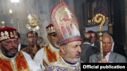 Արամ արքեպիսկոպոս Աթեշյան