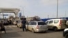 Як оилаи дармондаи тоҷик бо кӯмаки муҳоҷирон ба ватан баргашт