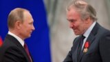 В Италии требуют отменить концерт дирижера Валерия Гергиева, который поддерживает Владимира Путина