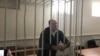 Оюб Титиев в зале суда