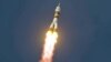 Запуск російського космічного корабля «Союз» ТМА-15 з космодрому «Байконур», 27 травня 2009 року. 