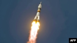 Запуск російського космічного корабля «Союз» ТМА-15 з космодрому «Байконур», 27 травня 2009 року. 