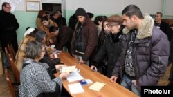 Հայաստան -- Քաղաքապետի ընտրությունները Հրազդանում, 12-ը փետրվարի, 2012թ․