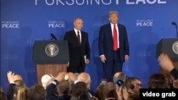 Владимир Путин и Дональд Трамп после переговоров в Анкоридже. 15 августа 2025 года