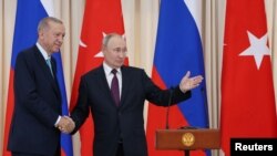 Эрдоган менен Путин Сочидеги жолугушуу учурунда. 2023-жыл 