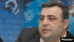 Անձնագրային եւ վիզաների վարչության պետ Հովհաննես Քոչարյան
