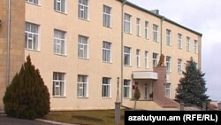 Լեռնային Ղարաբաղի պաշտպանության նախարարության շենքը Ստեփանակերտում