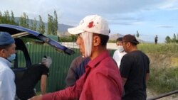 Раненый житель кыргызстанского села Чечме во время конфликта на границе с анклавом Сох. 31 мая 2020 года.