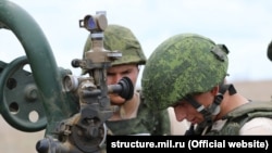 Exercițiu al trupelor rusești în Crimeea: bateriile de artilerie de la Marea Neagră au început antrenamentul la baza militară Opuk, septembrie 2021
