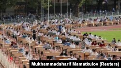 Examene în timp de pandemie - Tașkent, Uzbekistan, septembrie 2020
