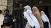په ایران او پاکستان کې افغان محصلینې: اندېښمنې یو چې هیواد ته د ستنېدو په صورت کې به بې برخلیکه شو