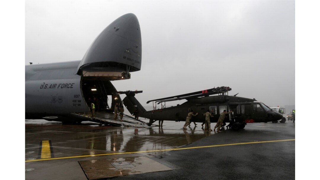 Tabak navodi kako se u Hrvatskom ratnom zrakoplovstvu također ruske transportne helikoptere planira nadomjestiti američkim srednjim transportnim helikopterima 'Black Hawk' (na fotografiji)