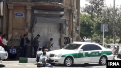 Policija u blizini zgrade Parlamenta u Teheranu