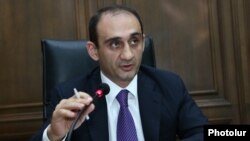 Armenia - Vartan Harutiunian, head of the State Revenue Committee, addresses an Armenian parliament committee in Yerevan, 27Jun2017.