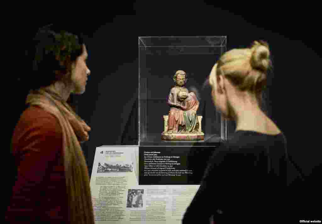 Vedere din expoziția „Between Definite and Dubious. Sculptures and Their Histories” (Photo: Liebieghaus Skulpturensammlung).