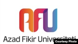 Логотип Университета Azad Fikir 