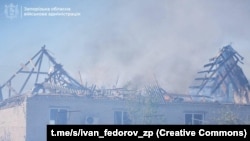 Consecințele loviturilor rusești în regiunea Zaporojie. Fotografie ilustrativă