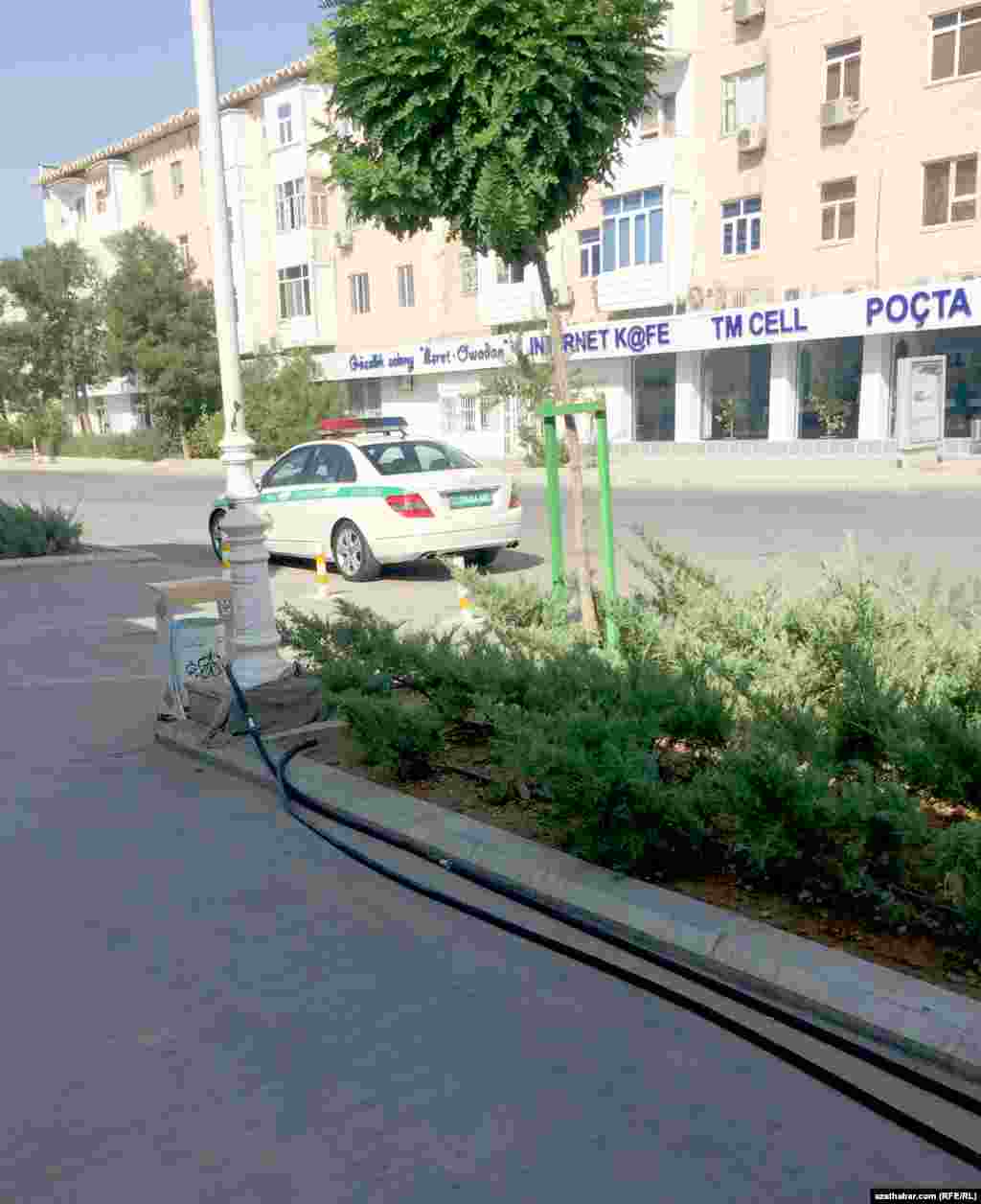 Awtoulaglaryň geçmezligine polisiýa gözegçilik edýär&nbsp;