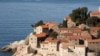 Špic sezone, a navale turista nema
