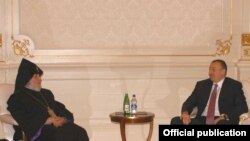 Azerbaijan -- President Ilham Aliyev meets with the visiting head of the Armenian Apostolic Church, Catholicos Garegin II, 26 April 2010.