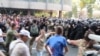 Сутички між мітингарями та правоохоронцями продовжились на Грушевського