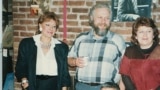 Элла Вайль, Петр Вайль, Антонина Козлова, Сергей Довлатов. Нью-Йорк, 1986 г.
Фото из личного архива П.Вайля