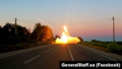 Высокомобильные артиллерийские ракетные системы HIMARS.