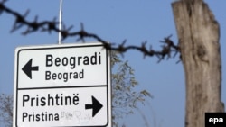 Saobraćajni znak u Mitrovici
