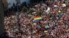 Zeci de mii de oameni la marșul Pride de la Budapeste - 28 iunie 2025. REUTERS/Bernadett Szabo