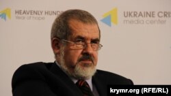 Qırımtatar Milliy Meclisiniñ reisi Refat Çubarov 