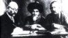 Ыбырайым Абдыракманов, Тоголок Молдо, Саякбай Каралаев (солдон оңго). 1930-жж.