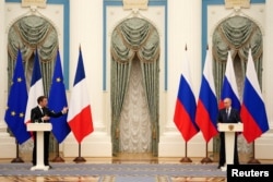 Президенти Франції Емманюель Макрон і очільник Росії Володимир Путін під час спільної пресконференції. Москва, 7 лютого 2022 року