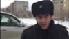 Полиция останавливает журналиста Азаттыка