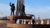 Монумент металлургам в городе Темиртау.