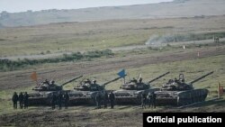 Nagorno-Karabakh - Karabakh Armenian troops hold exercises near the Line of Contact with Azerbaijan, 14Nov2014.