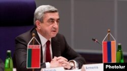 Չեխիա - Հայաստանի նախագահ Սերժ Սարգսյանը ելույթ է ունենում Արեւելյան գործընկերության Պրահայի գագաթնաժողովում, 7-ը մայիսի, 2009թ.