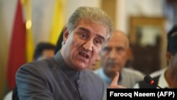 د پاکستان بهرنیو چارو وزیر شاه محمود قریشي