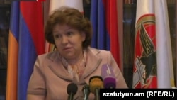 Հերմինե Նաղդալյան, արխիվ